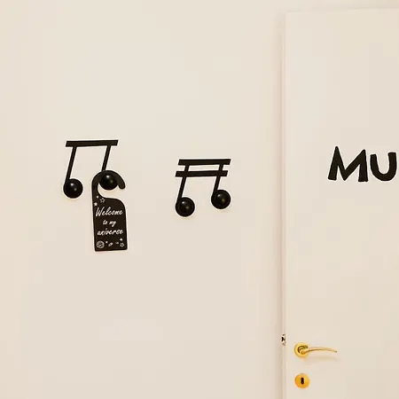 Arts And Music - Luxury * Ancona