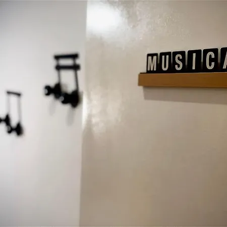 Arts And Music - Luxury Ancona