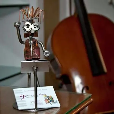 Arts And Music - Luxury Apartament