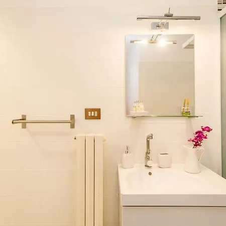 Arts And Music - Luxury * Ancona