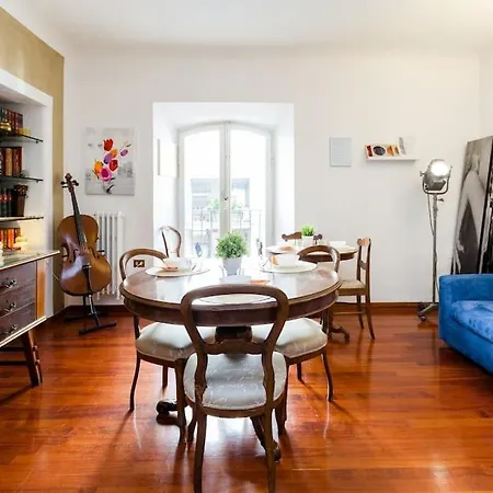 Arts And Music - Luxury Apartament