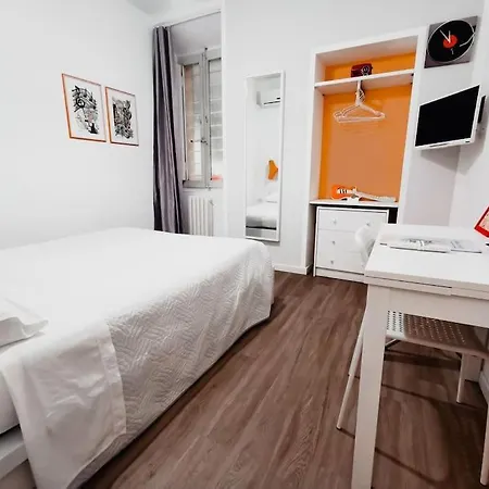 Arts And Music - Luxury Ancona