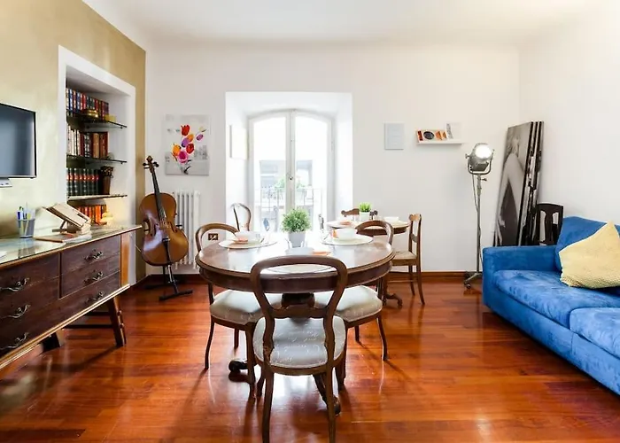 Arts And Music - Luxury Apartment