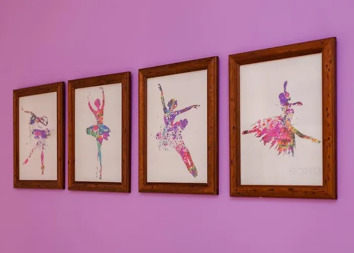 Arts And Music - Luxury *