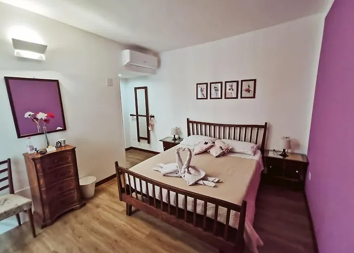 Arts And Music - Luxury Ancona