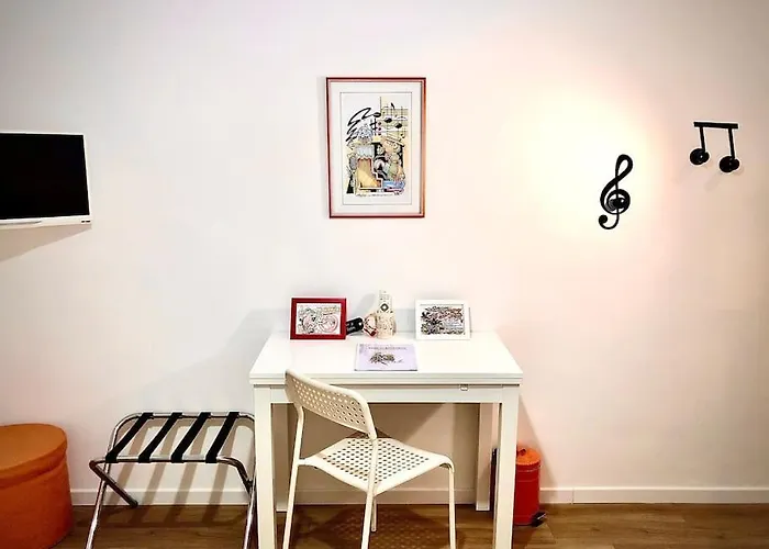 Arts And Music - Luxury *