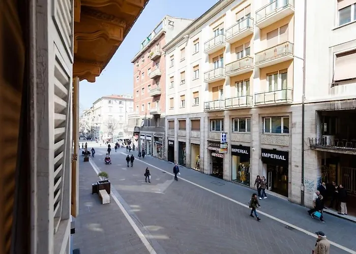 Arts And Music - Luxury Apartment