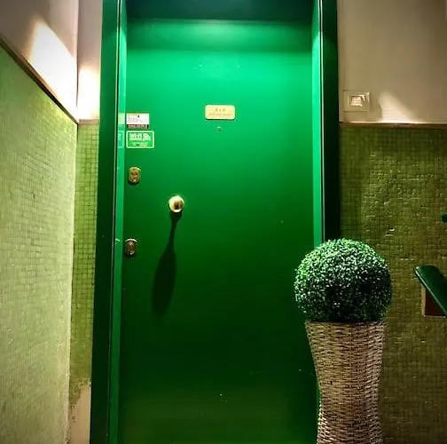 Arts And Music - Luxury Apartment